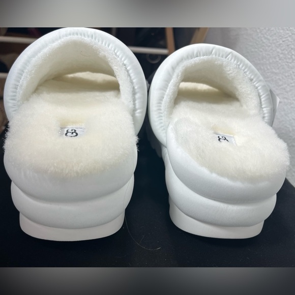 UGG Maxi Slide Logo Shoes / Slides / Platforms - White & Black - Women’s Size 7 - Picture 7 of 14
